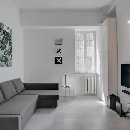 Amazing Modern Close Bocconi University Апартаменты